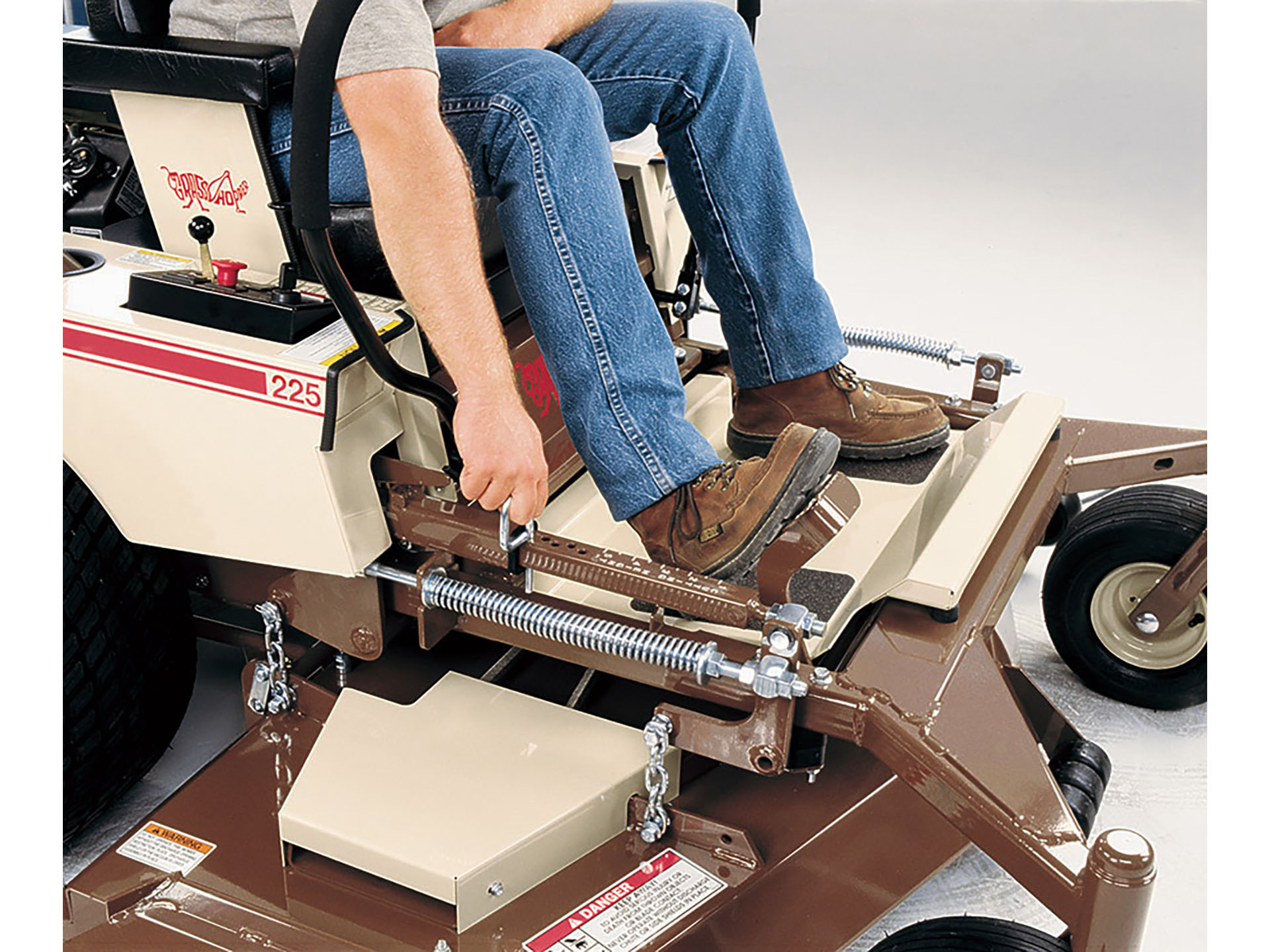 New 2025 Grasshopper 328G4 52 in. Briggs & Stratton EFI 810 cc