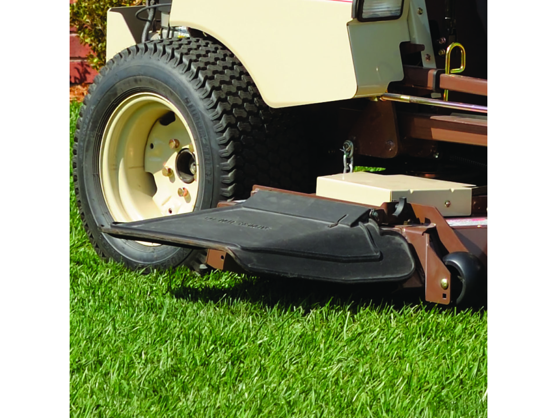 New Grasshopper 200V Series Decks 48 in. Brown | Mower Implements