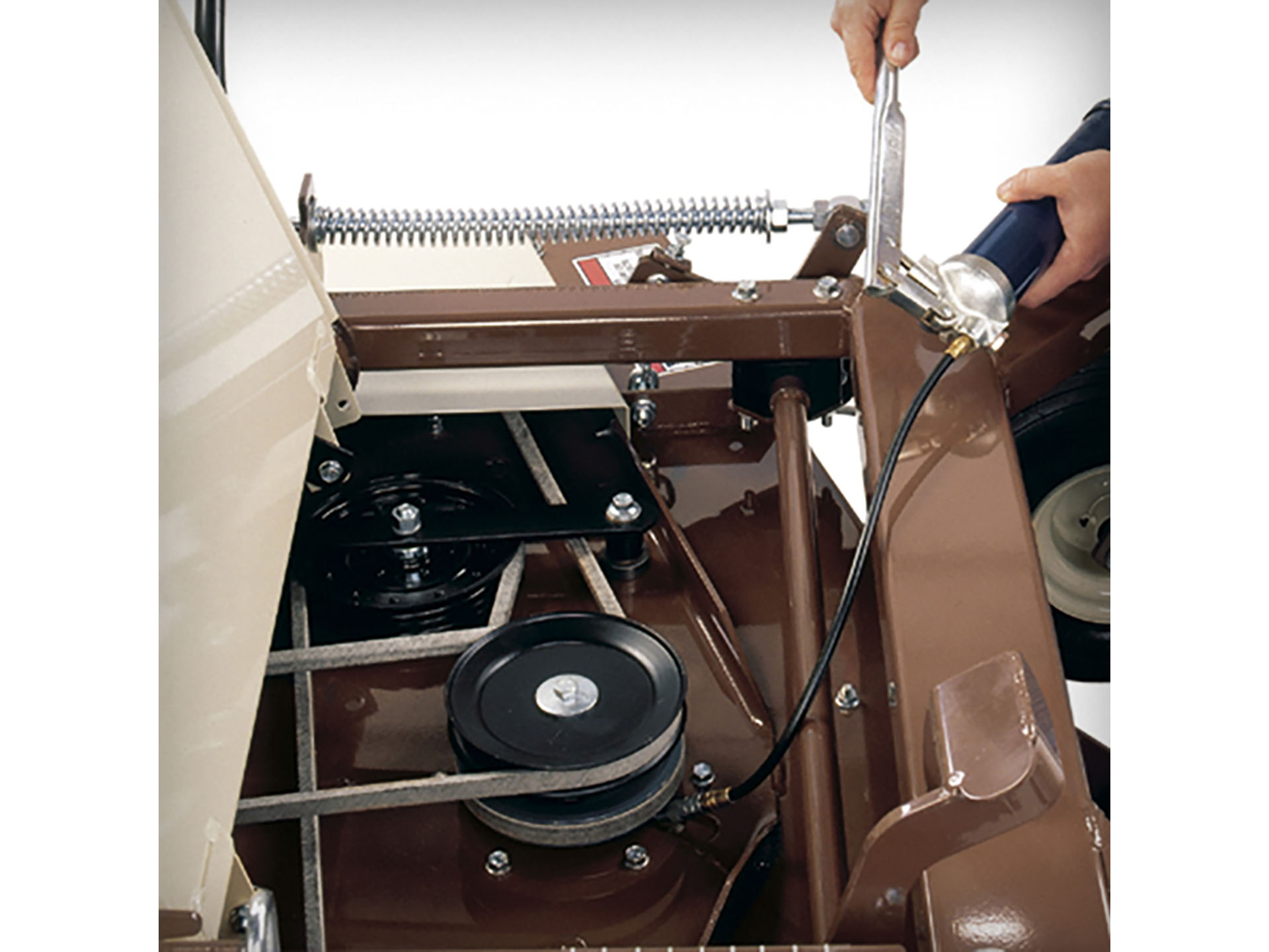 New Grasshopper 33 Series 48 in. FrontMount Decks Brown | Mower