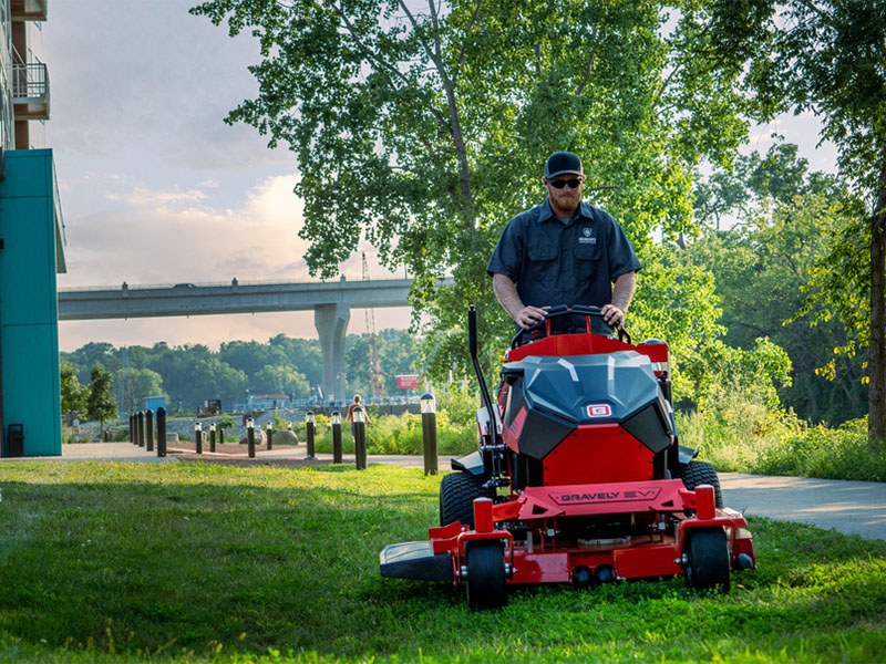 2024 Gravely USA Pro-Stance EV 52 in. SD 16 kWh Li-ion in Gaylord, Michigan - Photo 6