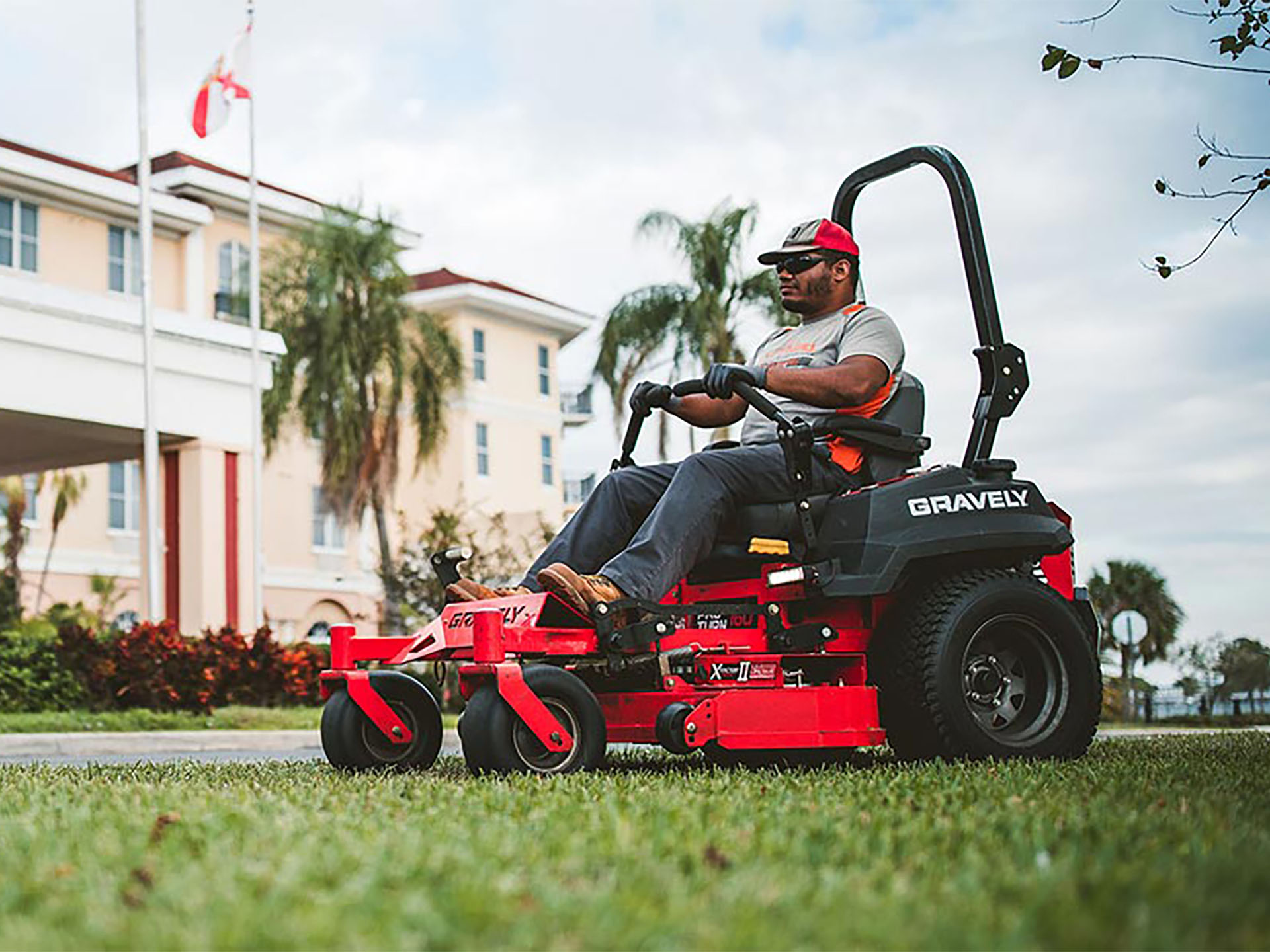 2025 Gravely USA Pro-Turn 148 48 in. Kawasaki FX691V 22 hp in Gaylord, Michigan - Photo 8