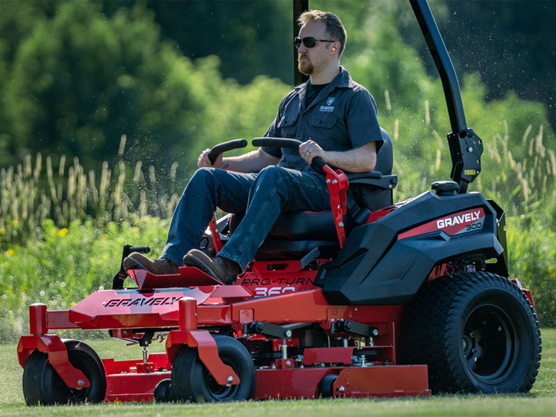 2025 Gravely USA Pro-Turn 360 60 in. Kawasaki FX921V 31 hp in Gaylord, Michigan - Photo 8