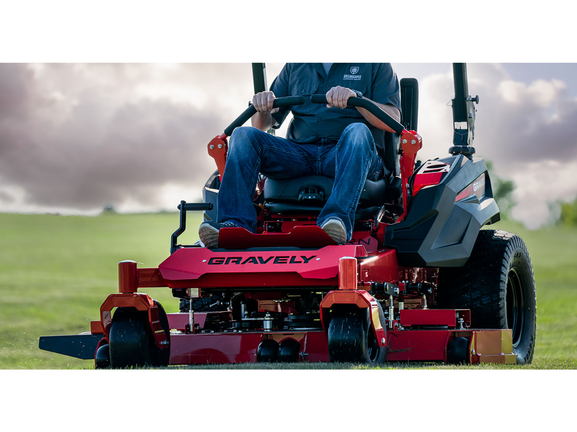 2025 Gravely USA Pro-Turn 552 52 in. Kawasaki FX850V 27 hp in Gaylord, Michigan - Photo 5