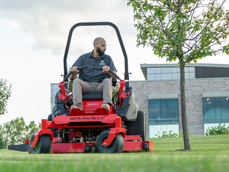 2025 Gravely USA Pro-Turn 652 52 in. Kawasaki FX1000V 35 hp in Gaylord, Michigan - Photo 7