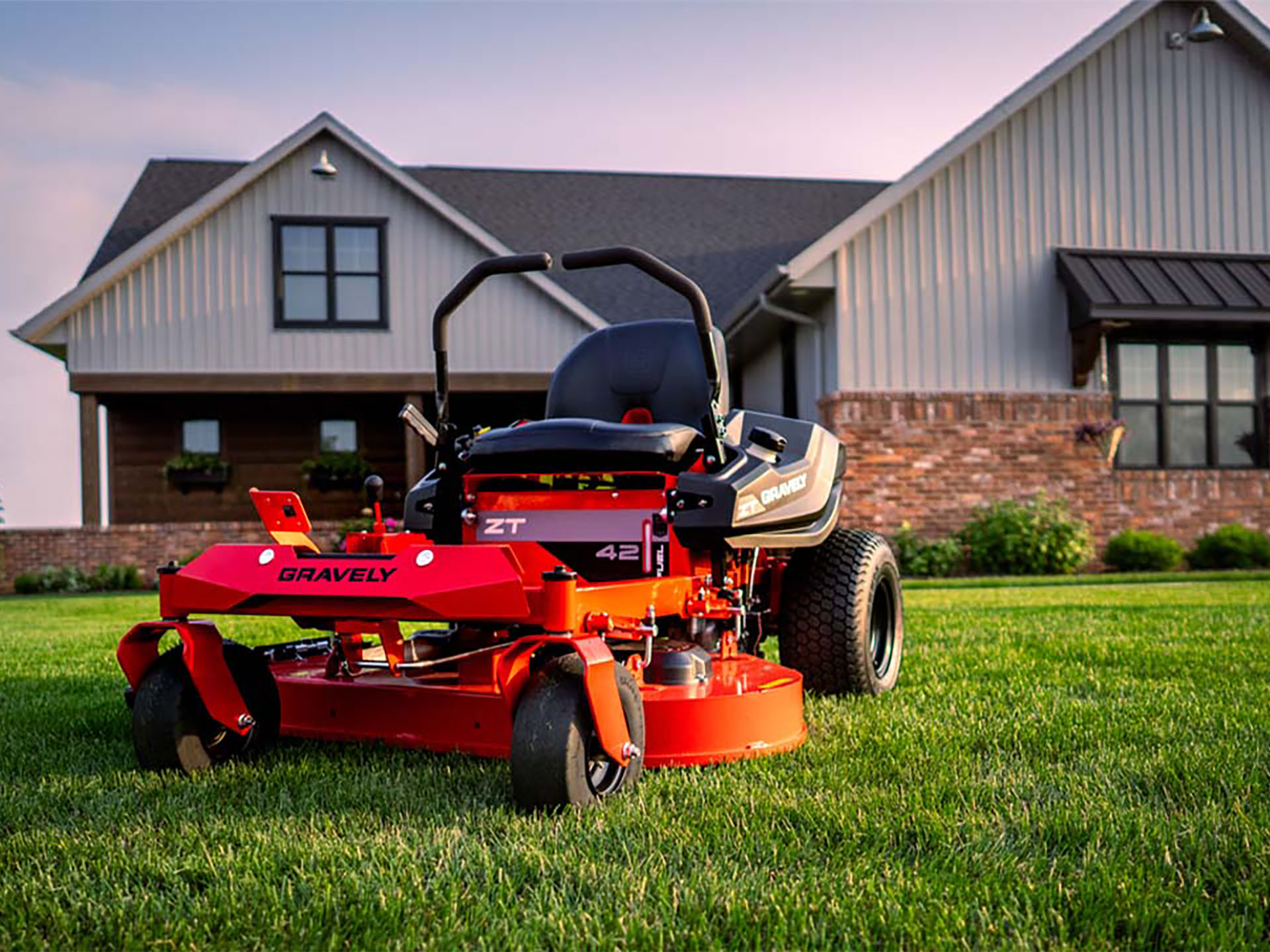 2025 Gravely USA ZT 42 in. Kawasaki FR600V 18 hp in Gaylord, Michigan - Photo 6