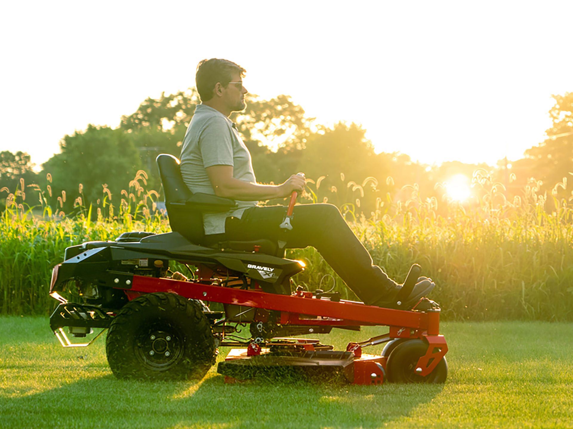 2025 Gravely USA ZT XL 42 in. Kawasaki FR651V 21.5 hp in Gaylord, Michigan - Photo 8