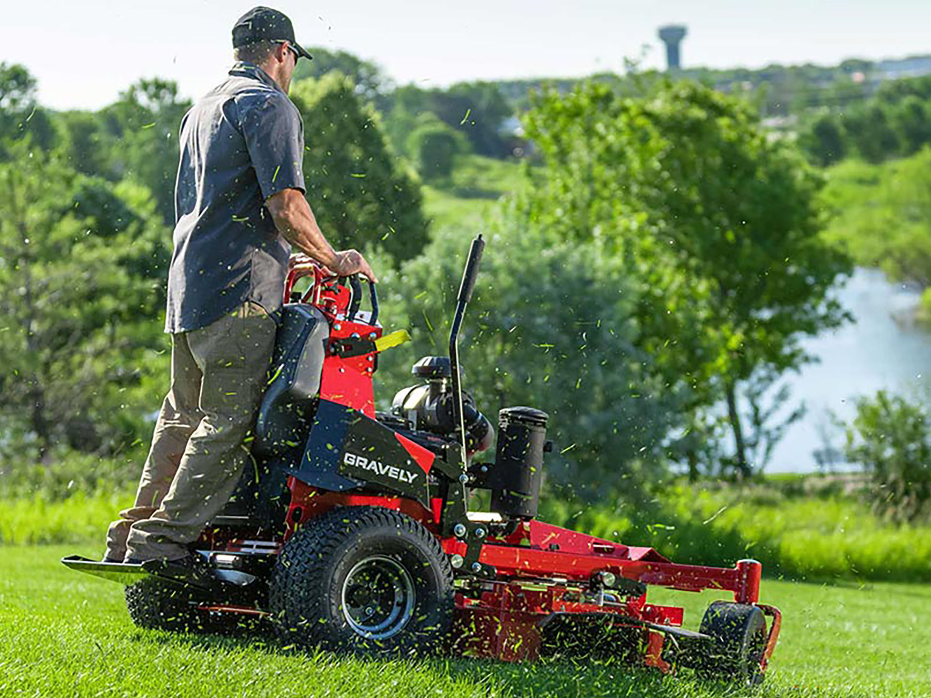 2025 Gravely USA Pro-Stance 32 in. Kawasaki FS600V 18.5 hp in Gaylord, Michigan