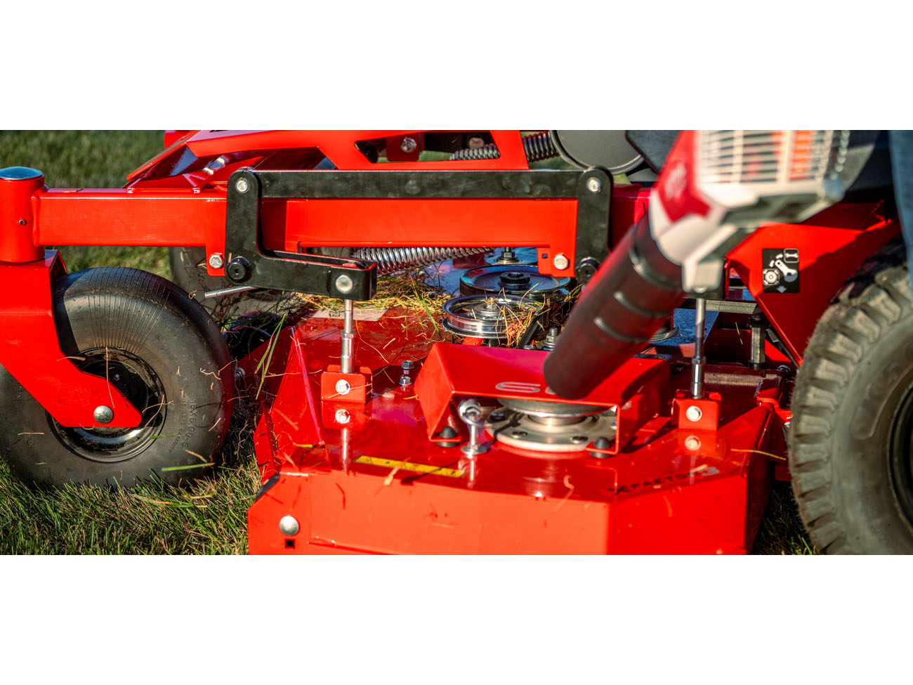2025 Gravely USA Pro-Stance Ultra 52 in. Kawasaki FX1000V 35 hp in Gaylord, Michigan