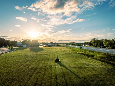 2025 Gravely USA Pro-Stance Ultra 60 in. Kawasaki FX1000V 35 hp in Gaylord, Michigan - Photo 9