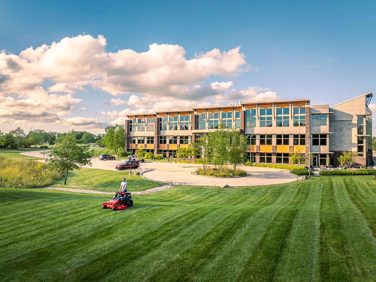 2025 Gravely USA Pro-Stance Ultra 72 in. Kawasaki FX1000V EFI 38.5 hp in Gaylord, Michigan - Photo 8