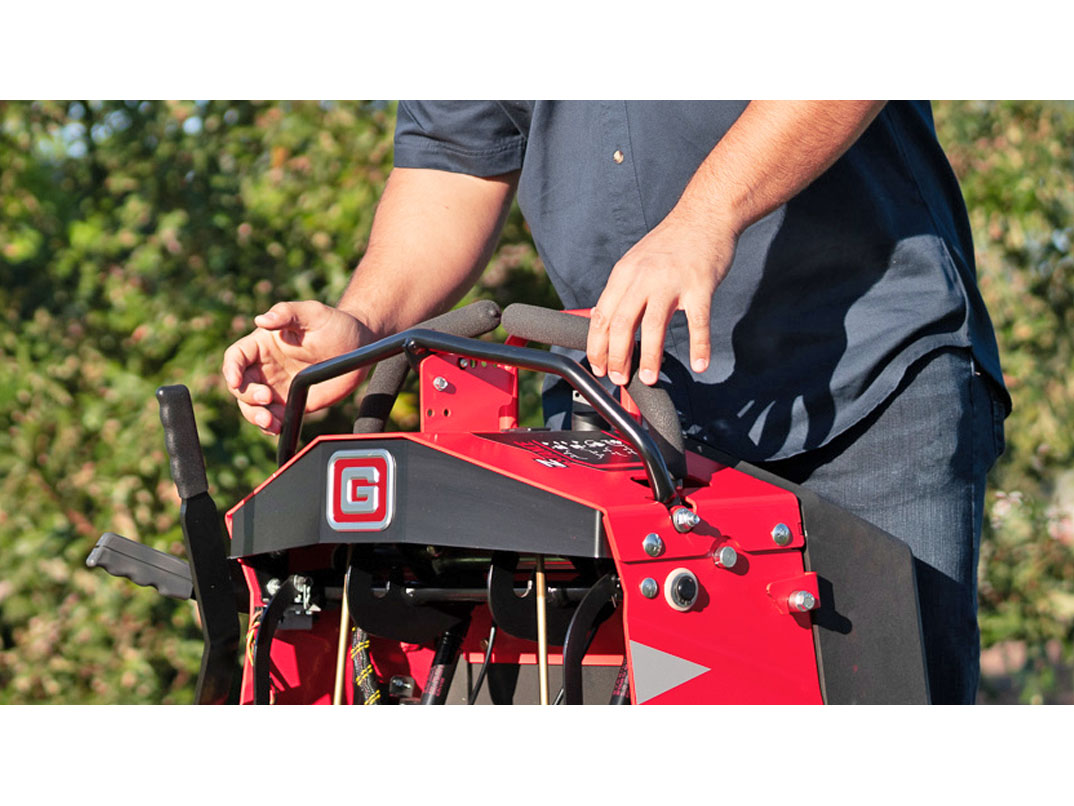 2025 Gravely USA Z-Stance 32 in. Kawasaki FS600V 18.5 hp in Gaylord, Michigan - Photo 6