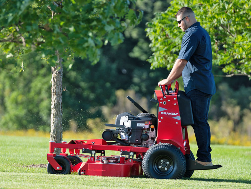 2025 Gravely USA Z-Stance 32 in. Kawasaki FS600V 18.5 hp in Gaylord, Michigan - Photo 9