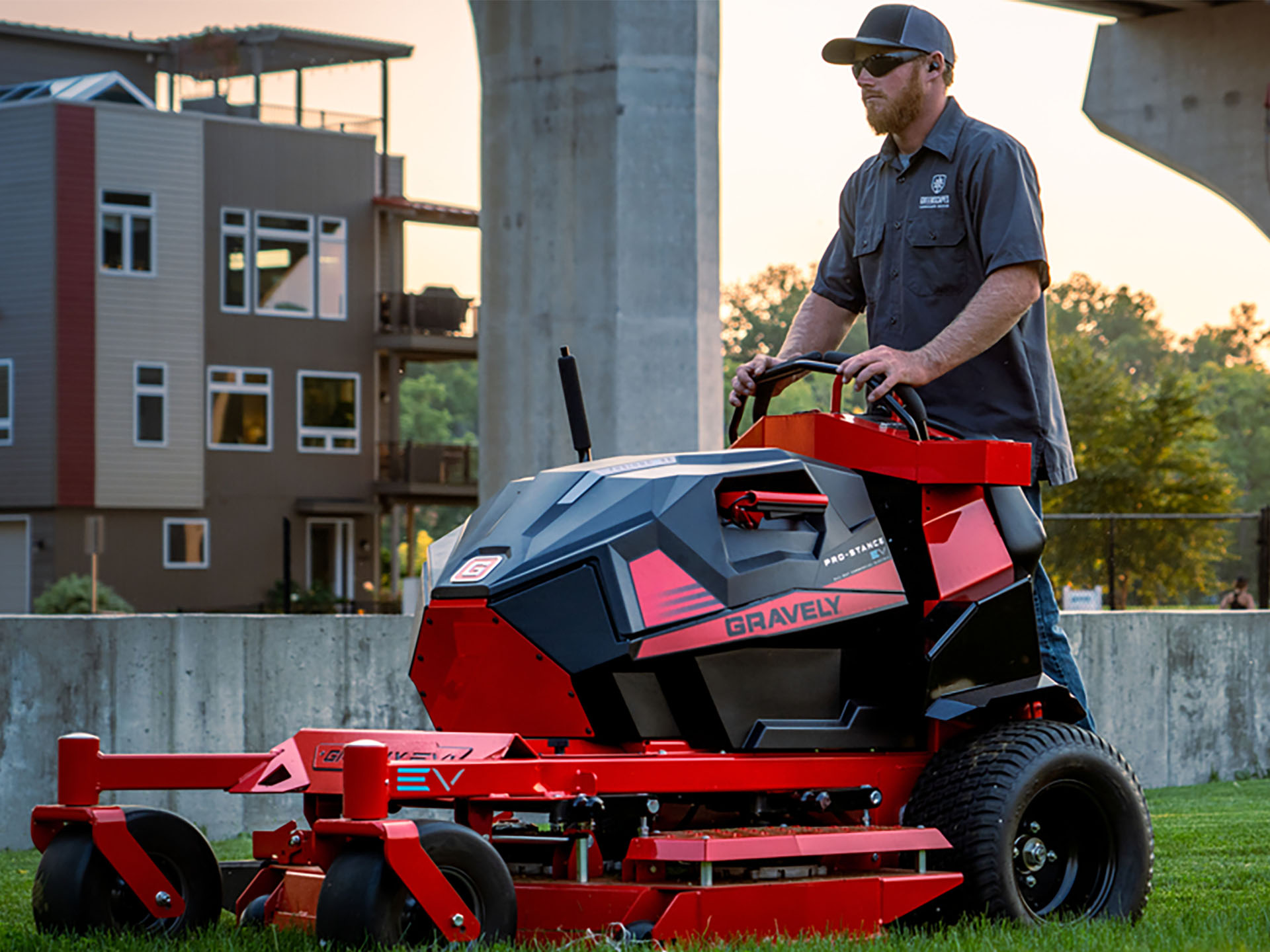 2025 Gravely USA Pro-Stance EV 48 in. SD 16 kWh Li-ion in Gaylord, Michigan - Photo 6
