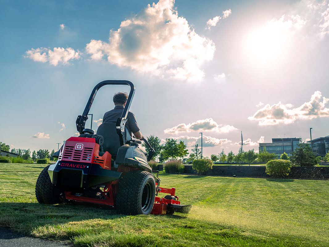 2026 Gravely USA Pro-Turn 252 52 in. Kawasaki FX850V 27 hp in Gaylord, Michigan - Photo 6