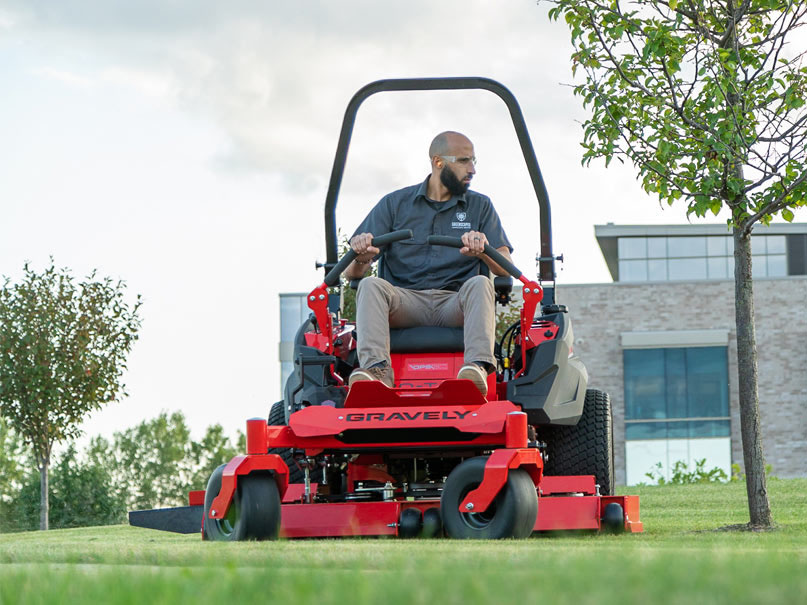 2026 Gravely USA Pro-Turn 672 72 in. Kawasaki FX1000V EFI 38.5 hp in Gaylord, Michigan - Photo 7