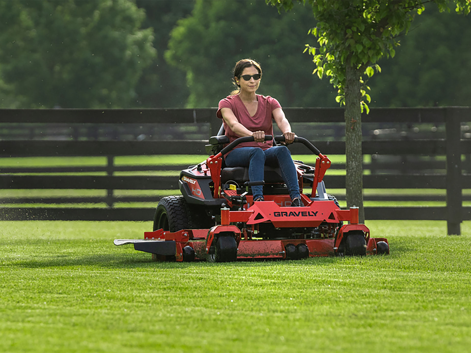 2025 Gravely USA ZT HD 52 in. Kawasaki FR691V 23 hp in Gaylord, Michigan - Photo 5
