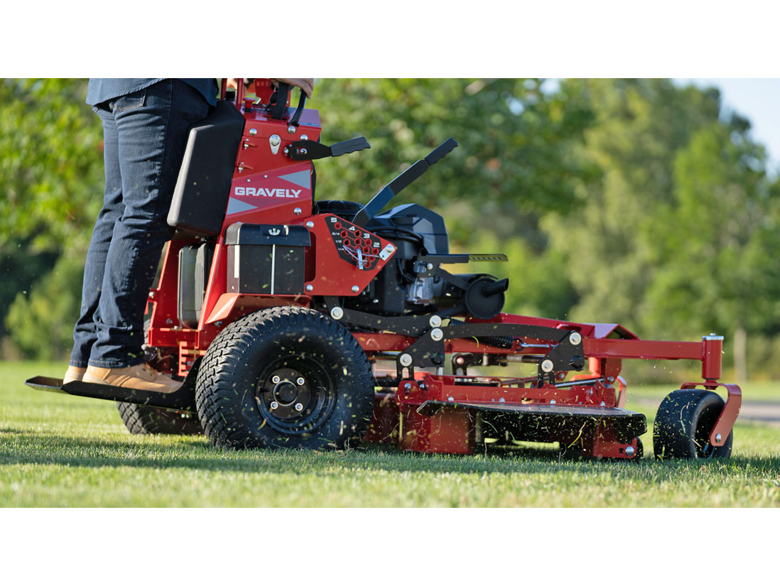 2026 Gravely USA Z-Stance 32 in. Kawasaki FS600V 18.5 hp in Gaylord, Michigan - Photo 5