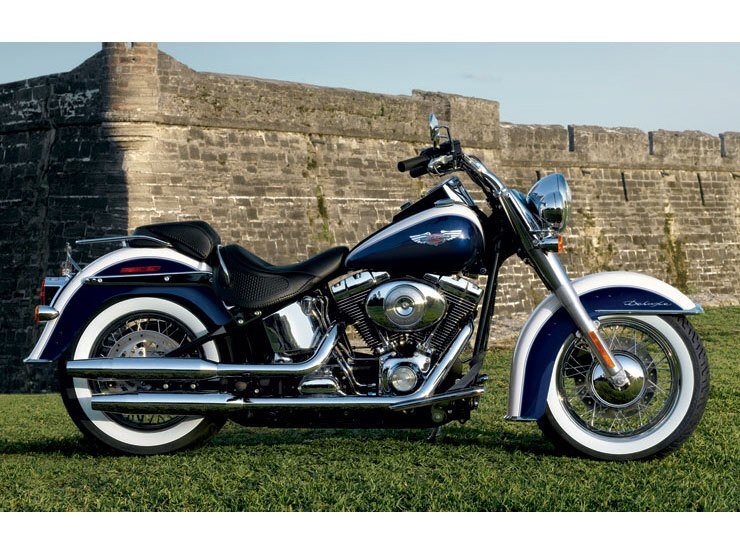 2006 Harley-Davidson Softail® Deluxe 2