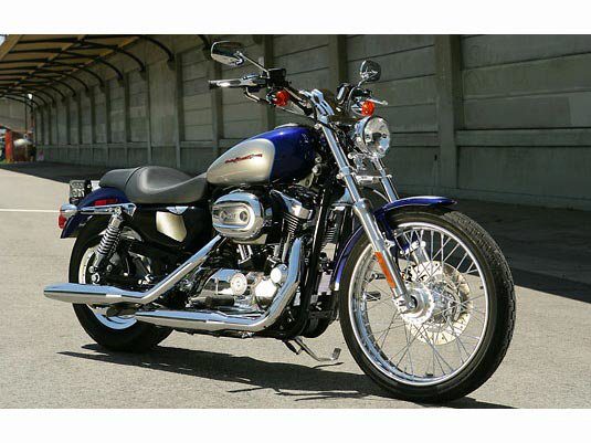 2007 Harley-Davidson Sportster® 1200 Custom 3