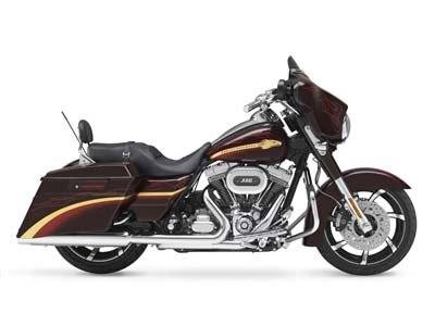 2010 Harley-Davidson CVO™ Street Glide® in Omaha, Nebraska