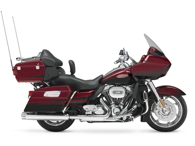 2011 Harley-Davidson CVO™ Road Glide® Ultra in Greenville, South Carolina
