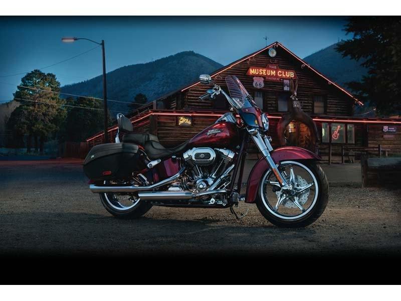 2012 Harley-Davidson CVO™ Softail® Convertible in Scott, Louisiana - Photo 2