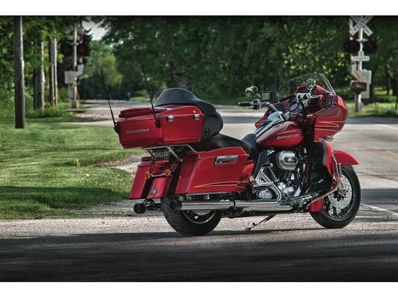 2012 Harley-Davidson Road Glide® Ultra 3