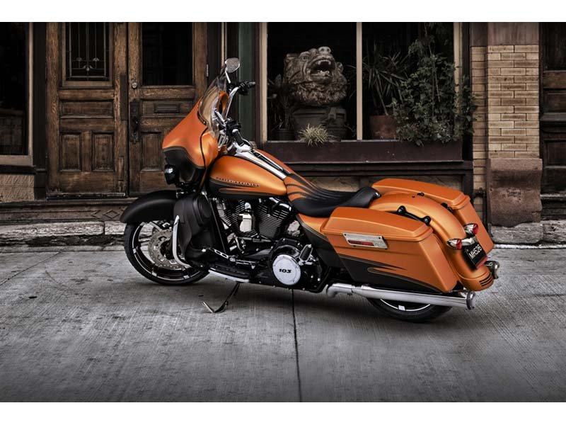 2012 Harley-Davidson Street Glide® 7