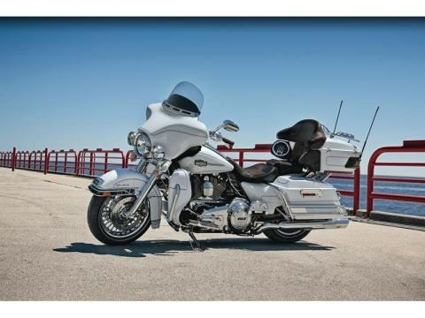 2012 Harley-Davidson Ultra Classic® Electra Glide® in Salem, Oregon - Photo 3