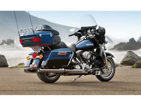2013 Harley-Davidson Electra Glide® Ultra Limited in Scott, Louisiana - Photo 2