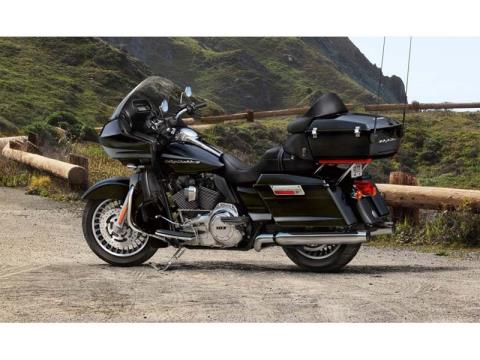 2013 Harley-Davidson Road Glide® Ultra in Burlington, Washington - Photo 15