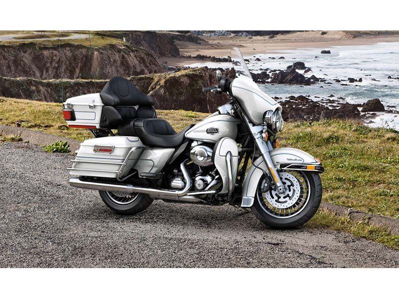 2013 Harley-Davidson Ultra Classic® Electra Glide® in Houston, Texas - Photo 4