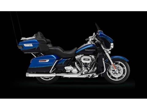 2014 Harley-Davidson CVO™ Limited in Washington, Utah - Photo 10