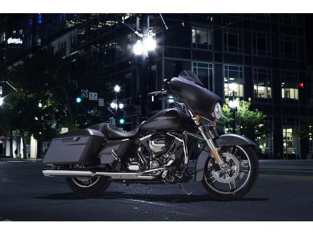 2014 Harley-Davidson Street Glide® in Omaha, Nebraska - Photo 2