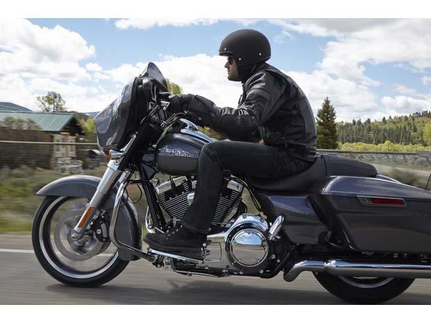 2014 Harley-Davidson Street Glide® in Greenville, South Carolina - Photo 4