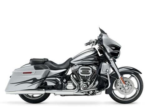 2015 Harley-Davidson CVO™ Street Glide® in San Antonio, Texas - Photo 1