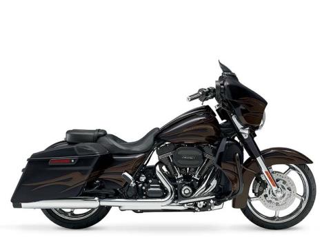 2015 Harley-Davidson CVO™ Street Glide® in Rock Falls, Illinois - Photo 7