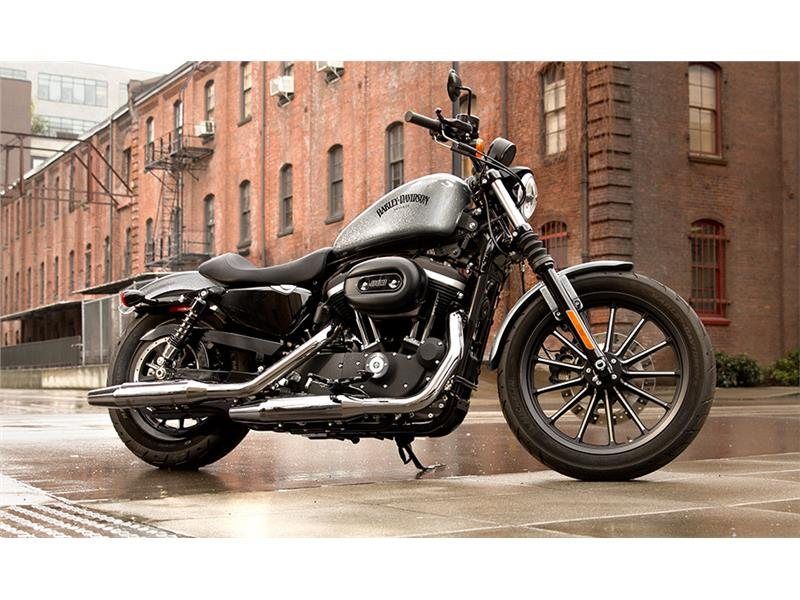 2015 Harley-Davidson Iron 883™ in San Antonio, Texas - Photo 2