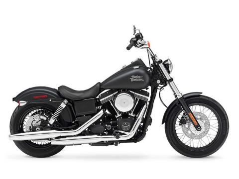 2015 Harley-Davidson Street Bob® in Manchester, New Hampshire - Photo 16