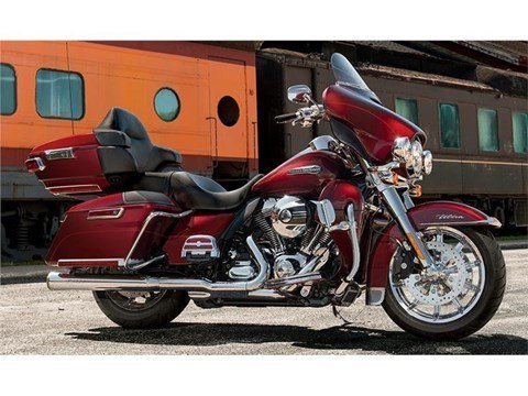 2015 Harley-Davidson Electra Glide® Ultra Classic® Low in Salem, Oregon - Photo 3
