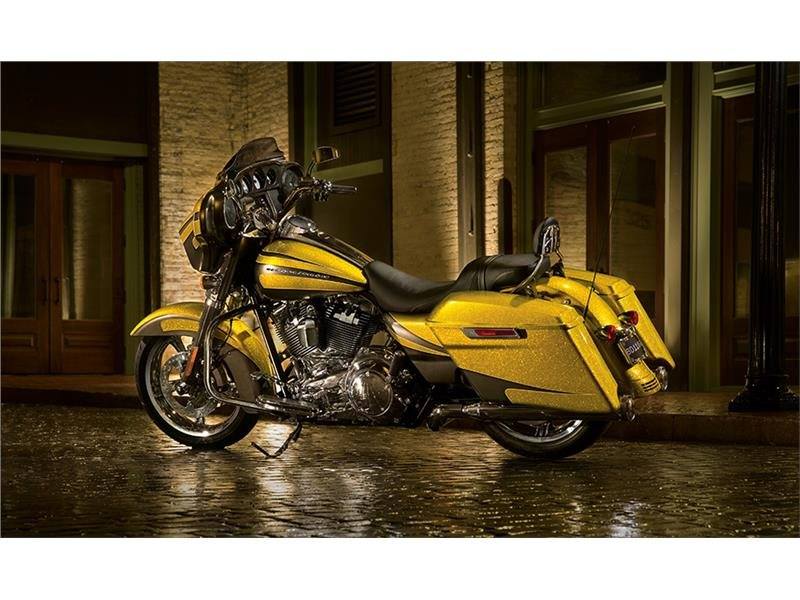 2015 Harley-Davidson Street Glide® in Slidell, Louisiana - Photo 6