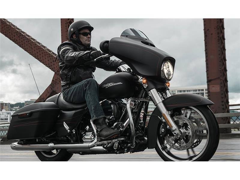 2015 Harley-Davidson Street Glide® Special in Pasadena, Texas - Photo 3