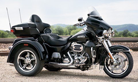 2015 Harley-Davidson Tri Glide® Ultra in Slidell, Louisiana - Photo 2