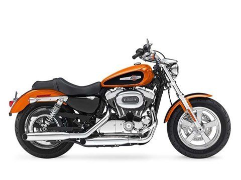 2016 Harley-Davidson 1200 Custom in Burlington, North Carolina - Photo 1