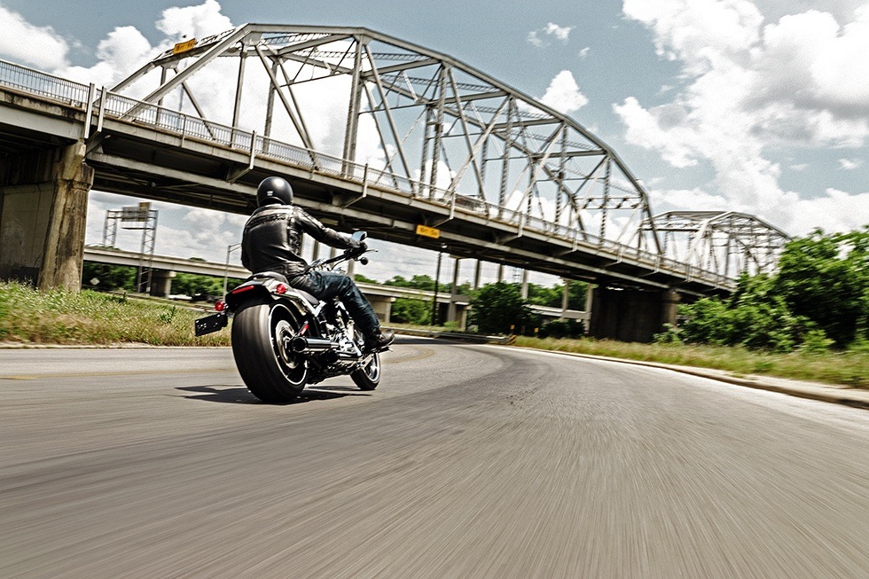 2016 Harley-Davidson Breakout® 9