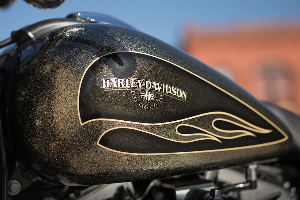 2016 Harley-Davidson Breakout® in Houston, Texas - Photo 6
