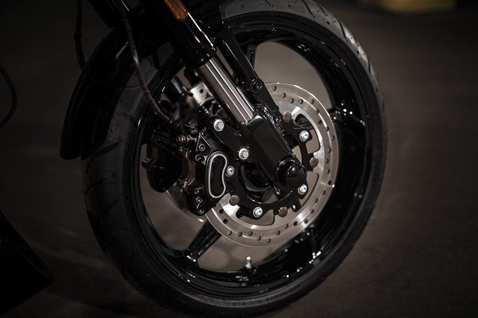 2016 Harley-Davidson CVO™ Pro Street Breakout® in Omaha, Nebraska - Photo 6