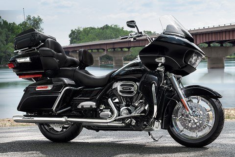 2016 Harley-Davidson Road Glide® Ultra in Burlington, North Carolina - Photo 2