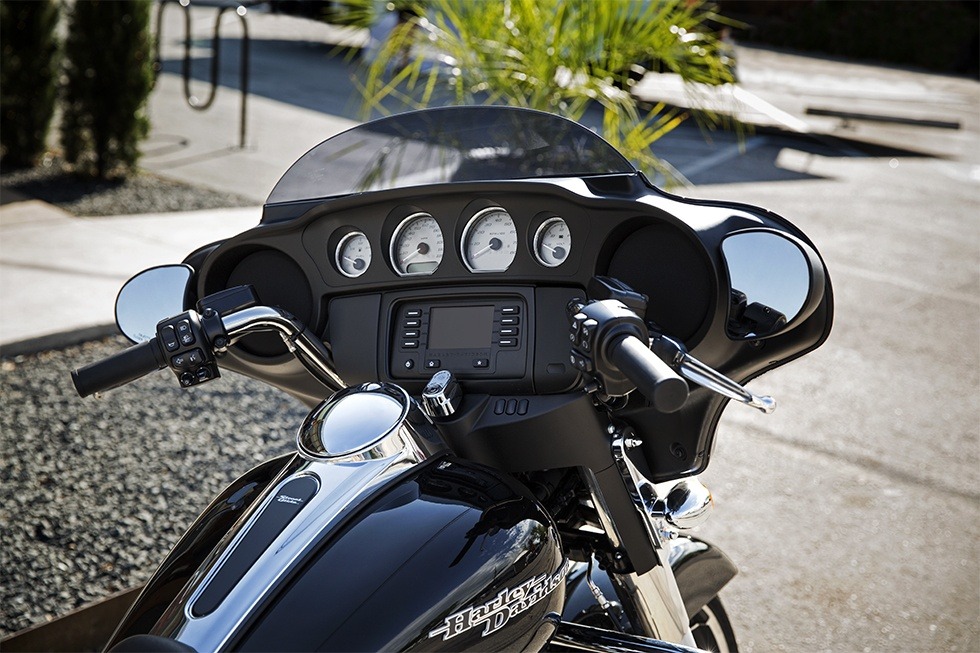 2016 Harley-Davidson Street Glide® in Omaha, Nebraska - Photo 5