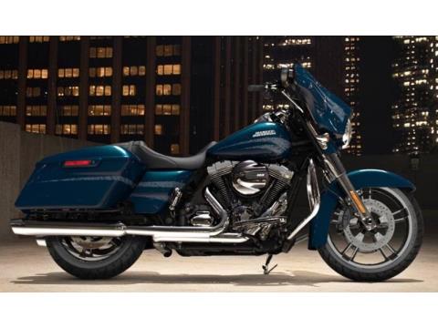 2016 Harley-Davidson Street Glide® Special in Omaha, Nebraska - Photo 2